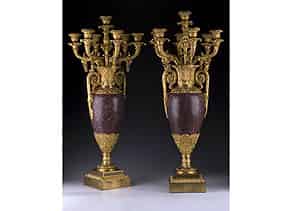 Detail images:  Paar französische Kaminkandelaber in Vasenform