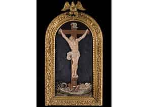 Detailabbildung:  Scagliola-Bild mit Christus am Kreuz