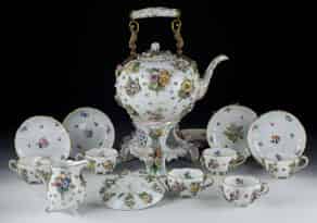 Detail images:  Meißener Porzellanservice mit großer Teekanne