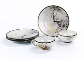 Detailabbildung:  Sechs chinesische Teller und zwei Tassen