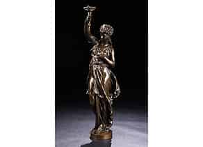 Detail images:  Große lichttragende Frauengestalt in Bronze nach Auguste Moreau, 1834 - 1917 Paris