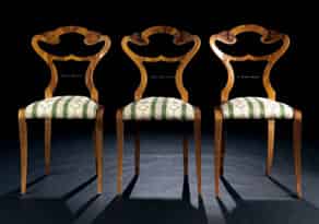 Detailabbildung:  Satz von drei Biedermeier-Stühlen