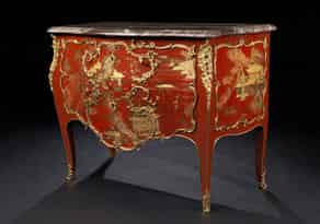 Detailabbildung:  Bedeutende und seltene Louis XV-Lackkommode mit Chinoiserie-Dekor von Mathieu Criaerd