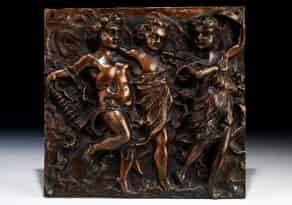 Detailabbildung:  Bronze-Relief
