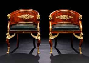 Detailabbildung:  Paar französische Armlehnsessel im Napoleon III-Stil
