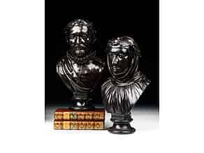 Detailabbildung:  Paar italienische Bronzebüsten berühmter Dichter