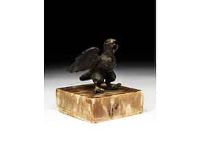 Detail images:  Bronzefigur eines Adlers