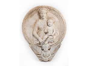 Detail images:  Großer Marmortondo mit Darstellung von Maria und Kind im Hochrelief