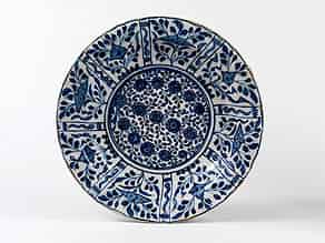Detail images:  Persische Porzellanplatte