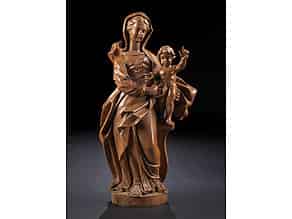 Detailabbildung:  Schnitzfigur einer Maria mit dem Kind