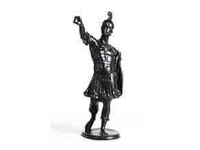 Detailabbildung:  Bronzestatuette eines römischen Kriegers