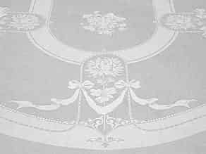 Detail images:  Paar Tafeltücher mit prächtigem Chrysanthemenoval
