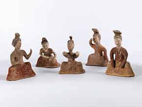 Detail images:  Gruppe von fünf Musikantinnen und Tänzerinnen der Tang-Dynastie