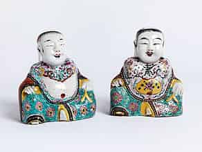 Detail images:  Paar chinesische Pagodenfiguren