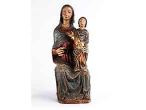 Detailabbildung:  Schnitzfigur einer Heiligen Anna mit der Heiligen Maria