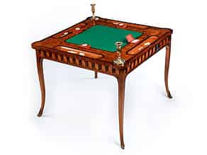 Detailabbildung:  Bedeutender und sehr seltener Spieltisch, verwandelbar als Konsoltisch, Pierre Deniezot, Meister 1740, zug.