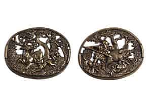 Detail images:  Paar Bronzeplaketten