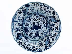 Detail images:  Kangxi-Schale mit gewelltem Rand