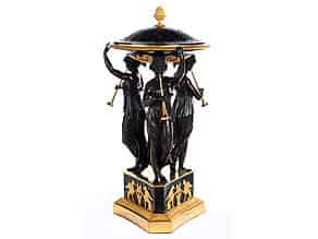 Detail images:  Großer, figürlich gestalteter Brûle parfum-Tafelaufsatz des Empire