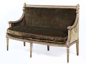 Detailabbildung:  Grün gefasstes Louis XVI-Sofa