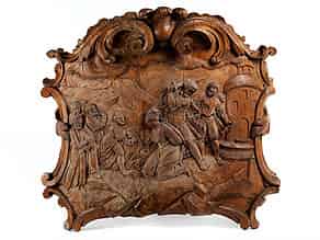 Detailabbildung:  Große, in Lindenholz geschnitzte Rokoko-Kartusche mit Reliefdarstellung der Enthauptung der Heiligen Katharina