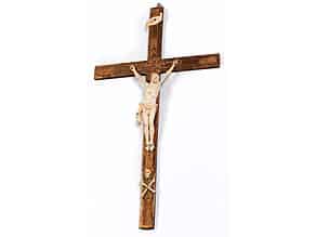 Detail images:  Kruzifix mit Corpus Christi in Elfenbein im Viernageltypus