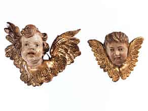 Detail images:  Zwei geschnitzte, geflügelte Engelsköpfe