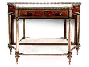 Detailabbildung:  Elegante Speisezimmer-Anrichtkonsole im Louis XVI-Stil