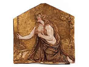 Detailabbildung:  Große, figürliche Hochreliefschnitzerei mit Darstellung der büßenden Maria Magdalena