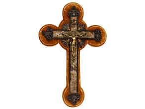 Detailabbildung:  Seltenes, fein gearbeitetes Kreuz in Achatquarz mit vergoldetem Corpus Christi