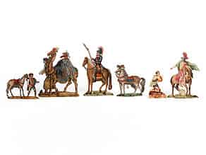 Detailabbildung:  Sechs Figuren einer „Papierkrippe“