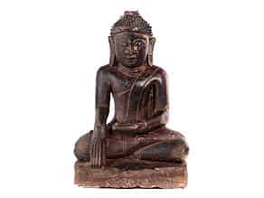 Detailabbildung:  Buddha-Figur in Stein