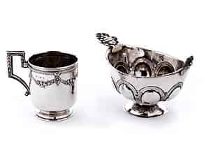 Detail images:  Konvolut von einem Teeglashalter und einem Kovsch in Silber