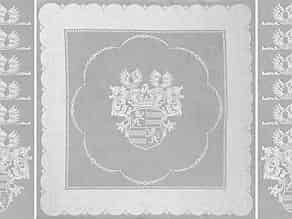 Detail images:  Zwölf Mundtücher mit Wappen der Grafen von Walderdorff