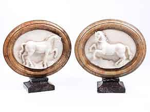 Detail images:   Paar barocke Marmorreliefs mit Pferdedarstellungen