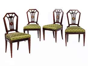 Detail images:   Satz von vier außergewöhnlichen, klassizistischen Stühlen 