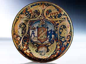 Detail images:  Majolika-Wappenteller aus Gubbio