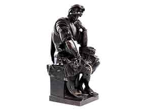 Detailabbildung:  † Bronzefigur des in Rüstung sitzenden Giuliano de Medici