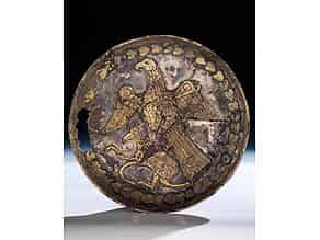 Detail images:  Sassanidische Silberplatte mit vergoldeter Tierdarstellung