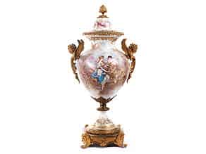 Detail images:   Porzellan-Vase mit Bronzemontierung