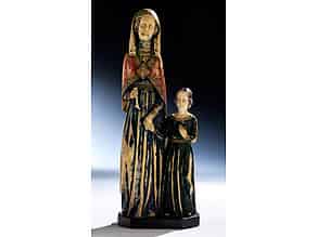 Detailabbildung:   Elfenbein-Schnitzfigurengruppe der Heiligen Anna mit der jugendlichen Maria