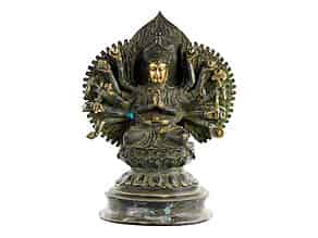 Detailabbildung:  † Chinesisch/ tibetanische Bronzefigur eines Avalokiteshvara