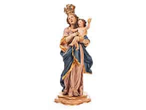 Detailabbildung:   Schnitzfigur einer Maria mit dem Kind