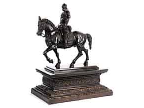 Detailabbildung:   Bronzefigur der Reiterstatue des Colleoni nach Verrocchio