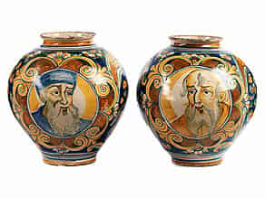 Detail images:   Paar große Majolika-Vasen
