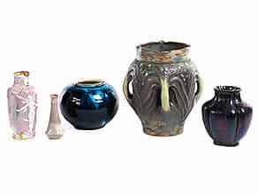 Detailabbildung:   Konvolut von fünf Vasen