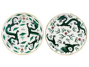 Detail images:   Paar Porzellanteller mit Drachendekor