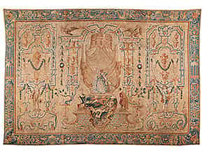 Detail images:  Bedeutender und äußerst seltener Wandteppich mit Grotesken-Dekoration und Figuren der Commedia dell’´Arte, Jean Peux, zug.