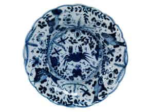 Detail images:   Kangxi-Schale mit gewelltem Rand