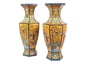 Detail images:   Paar Cloisonné-Vasen 